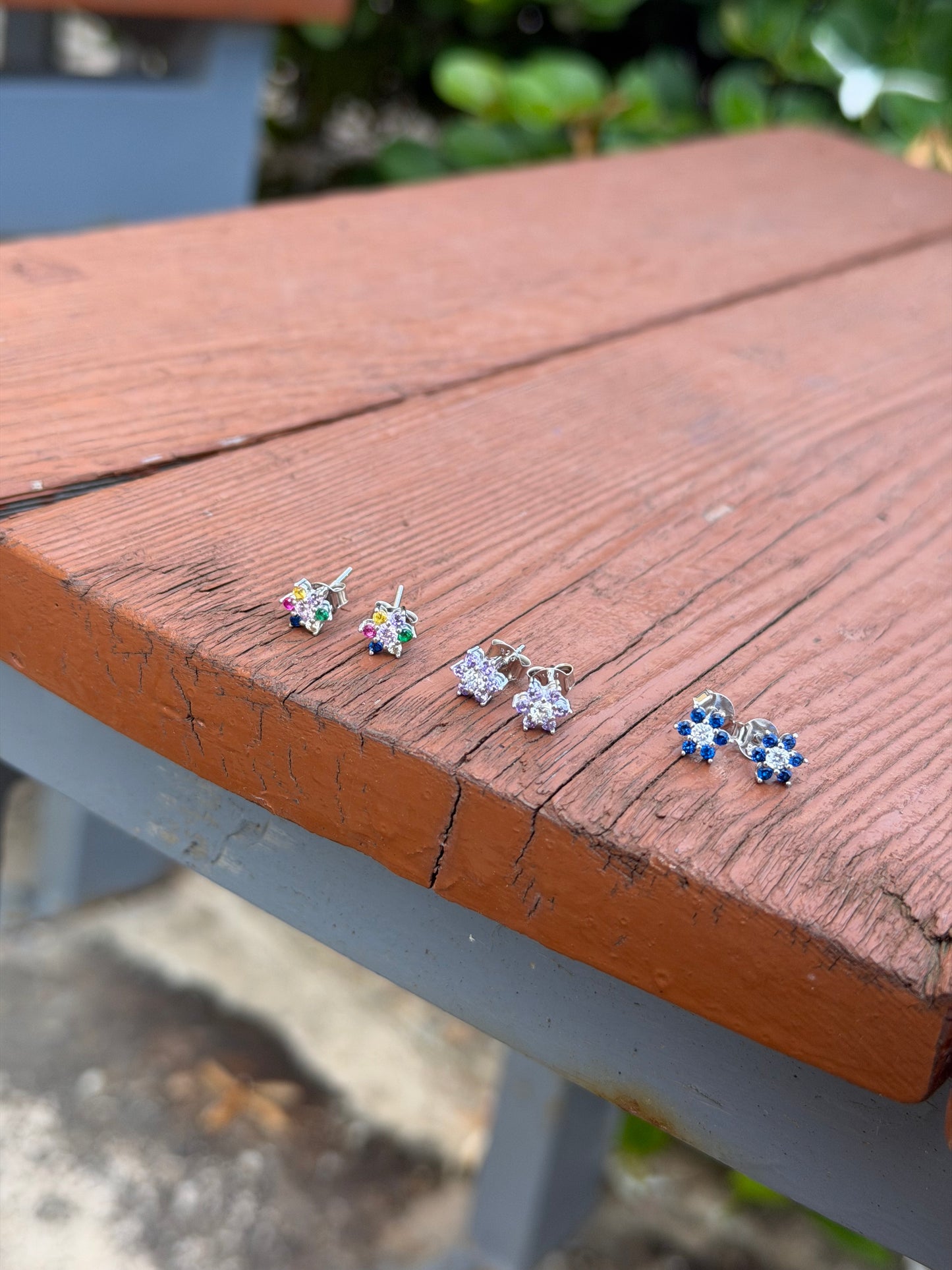 Flower Design Earrings Available In Three Colors