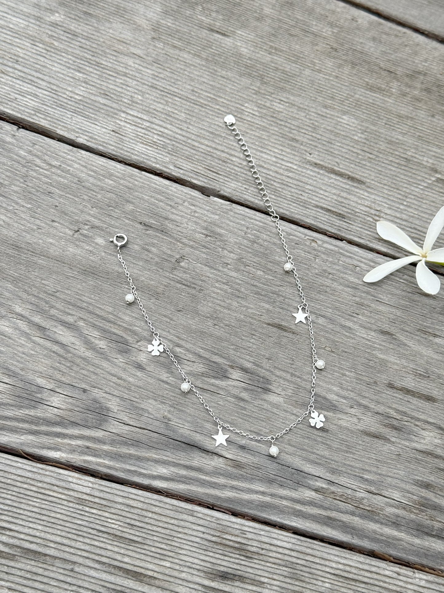 Stars & Pearl Design Ankelt