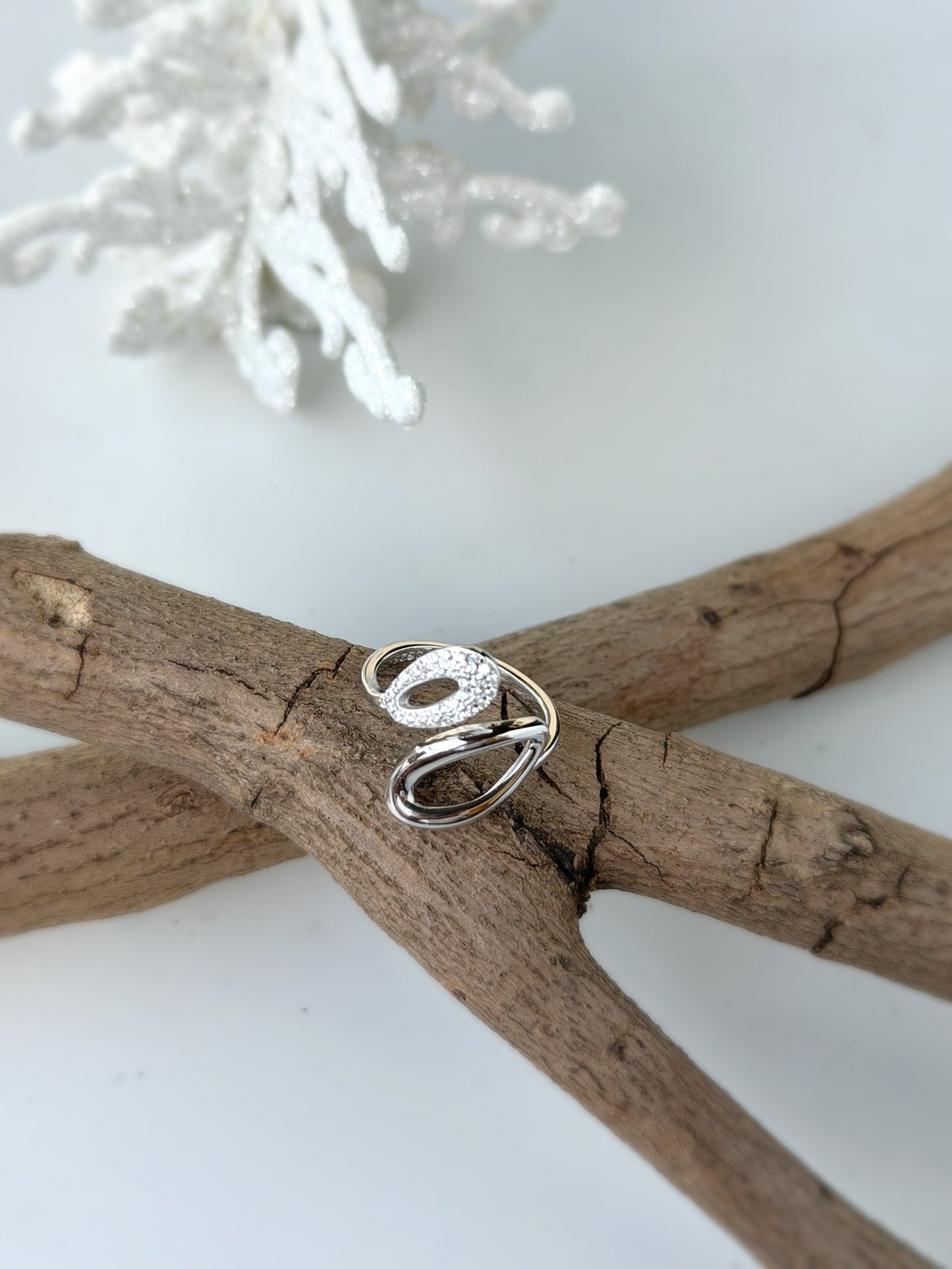 Wave Design Ring With White Stones