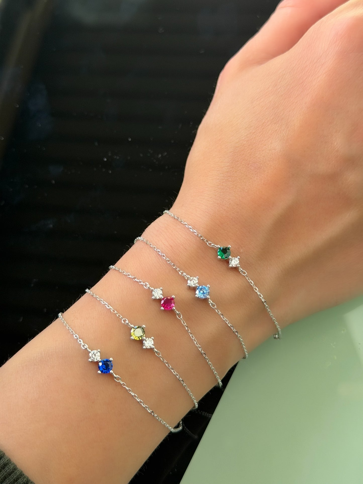 Simple Elegant Round Stone Design Bracelet