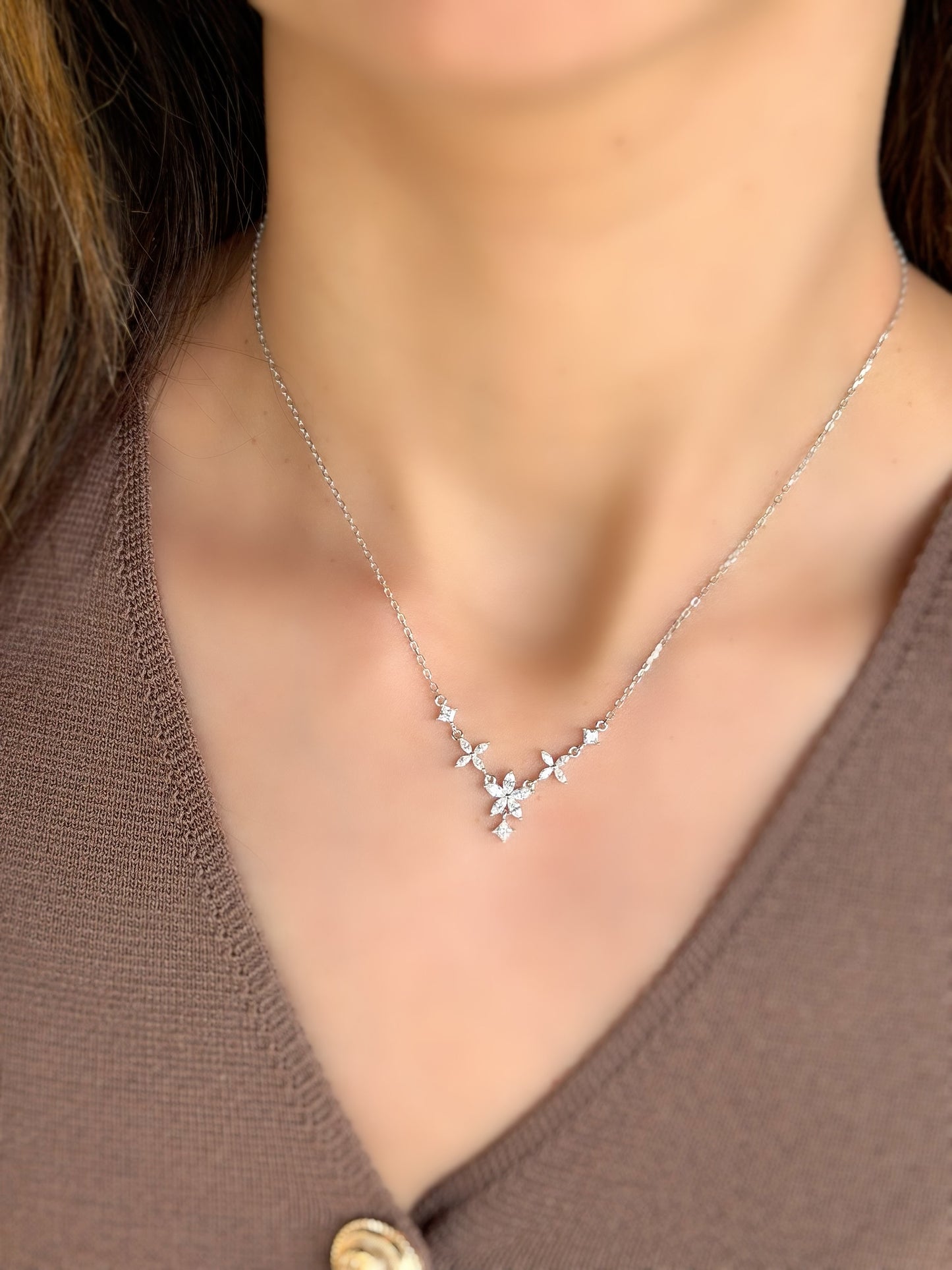 Flowers Shape Design Necklace