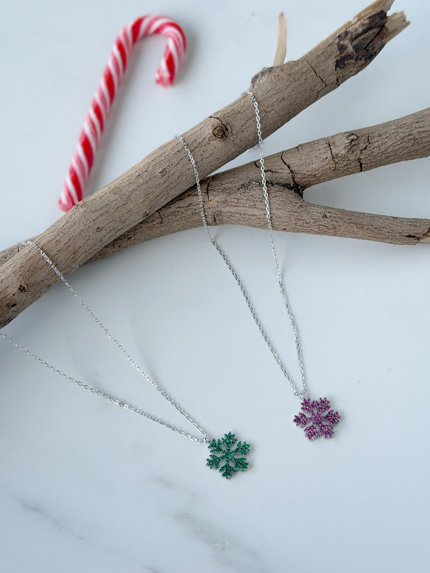 Snow Flake Design Necklace