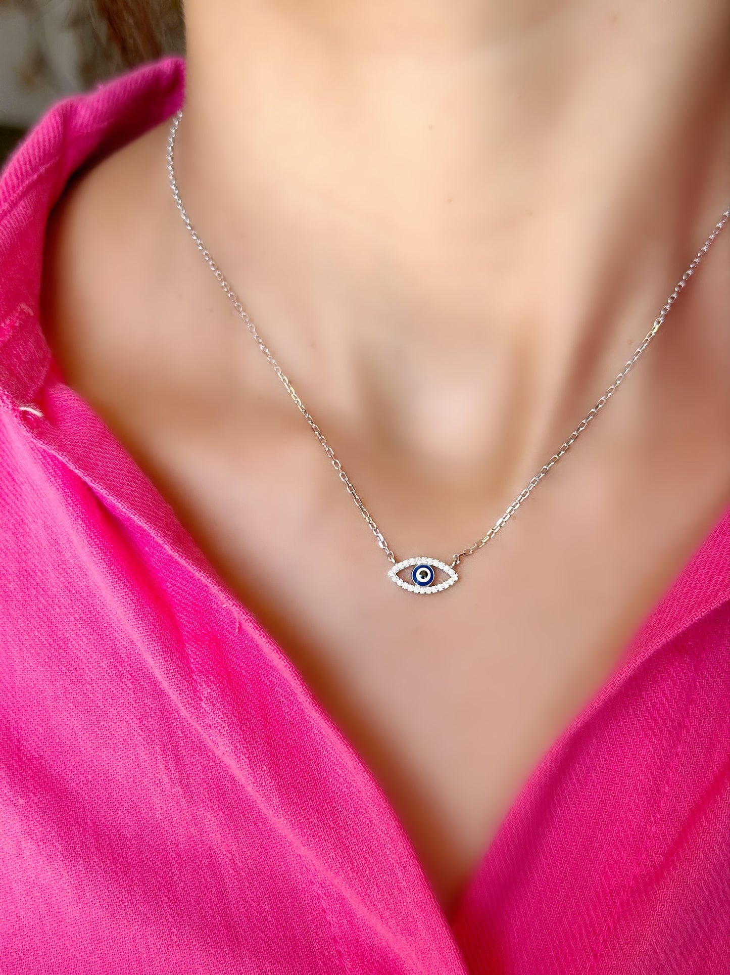 Simple Evil Eye Shape Necklace white & Navy Color