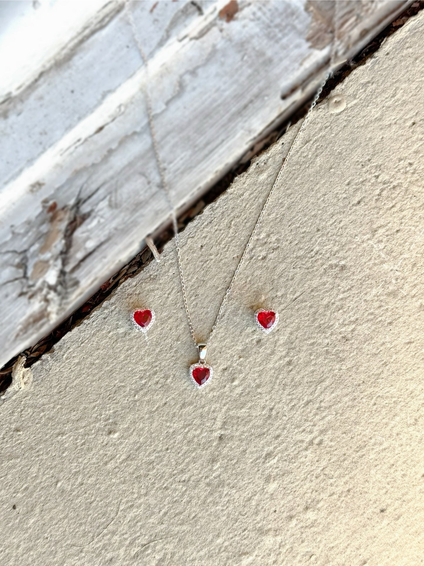 Red Heart Set
