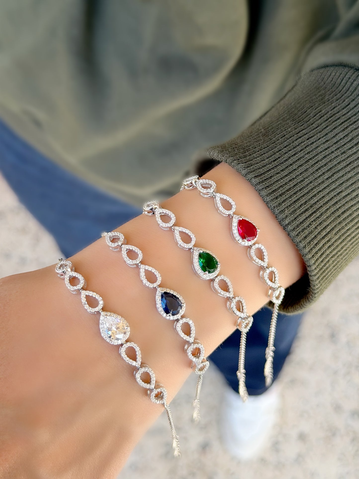 Tear Drip Design Bracelet Available In Four Colors