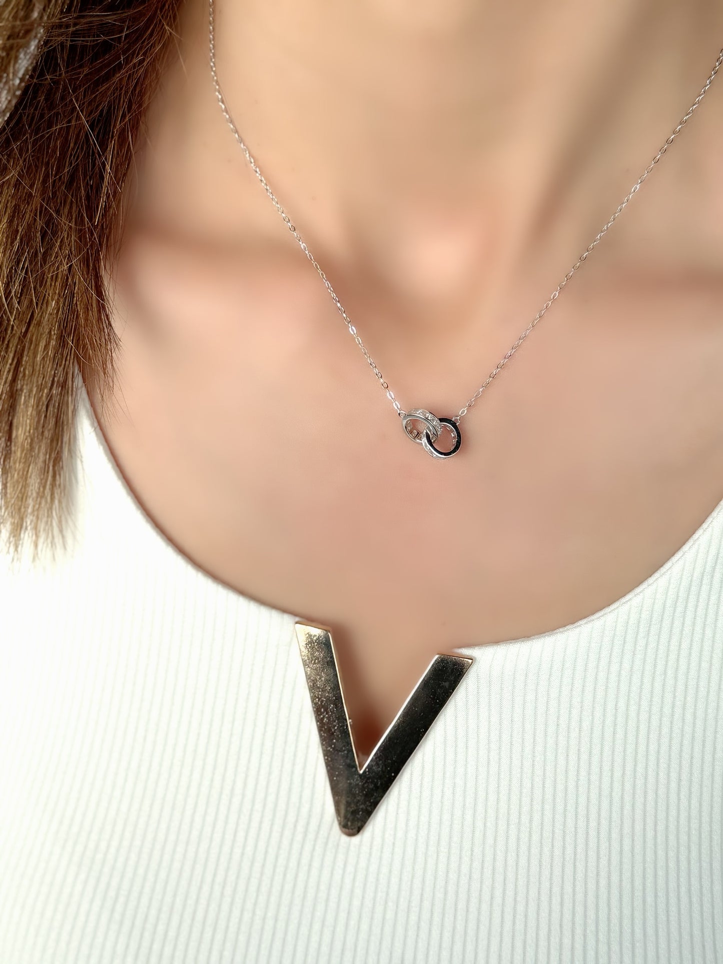 Interlinked Rings Design Necklace