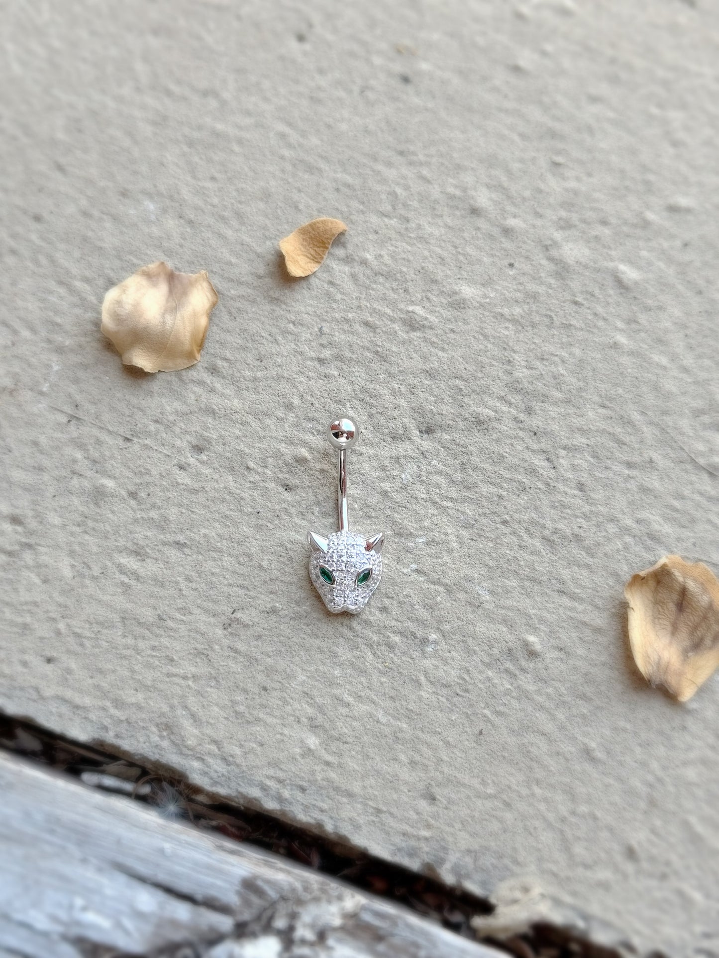 Tiger Head With Green Eyes Belly Piercing