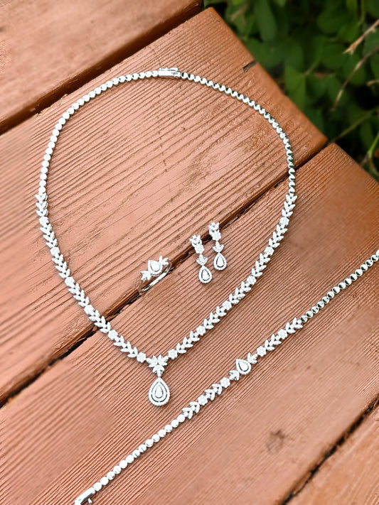 Tear Drop & Leaf Design Wedding Set