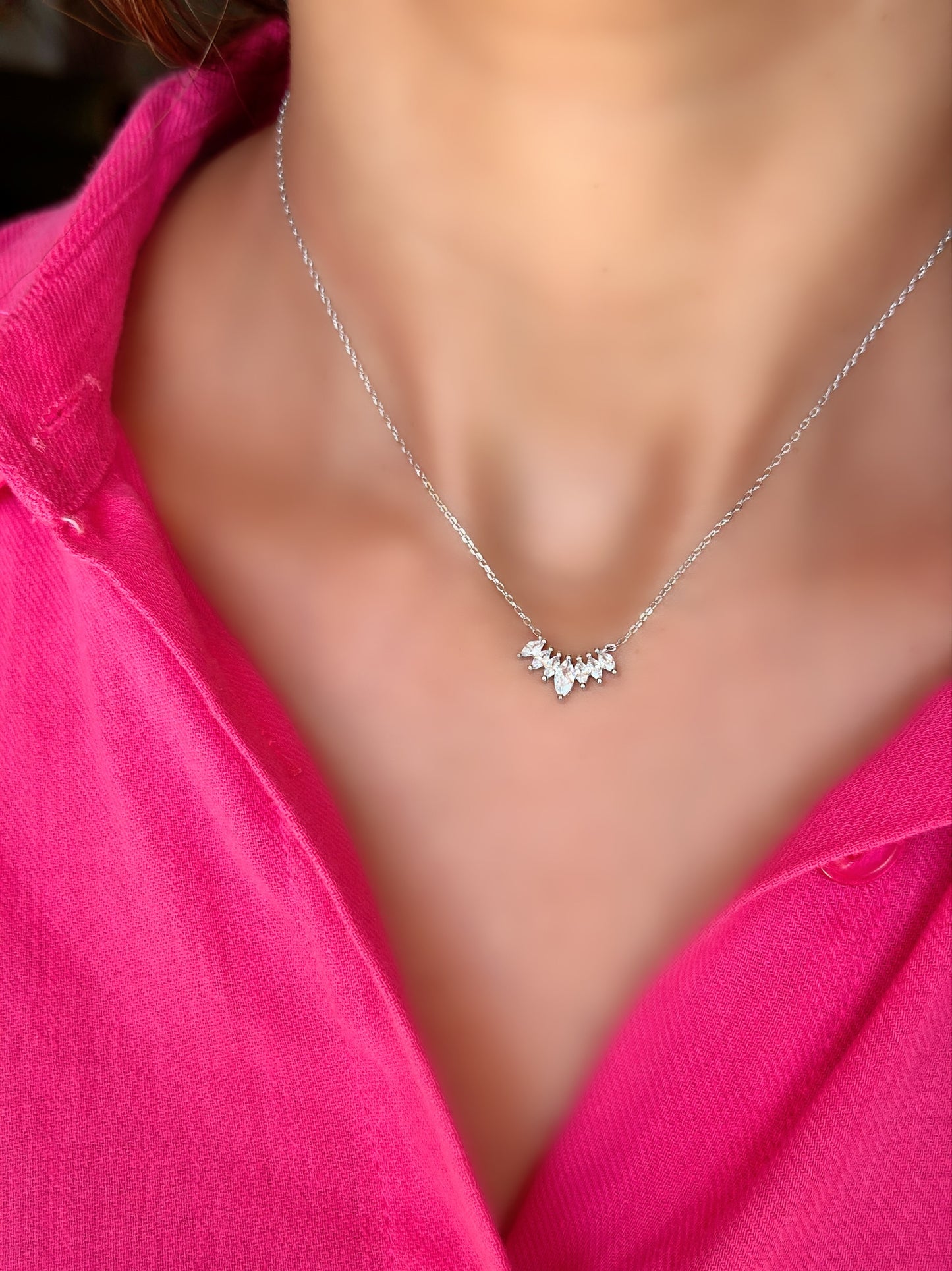 Simple & Elegant White Stones Necklce