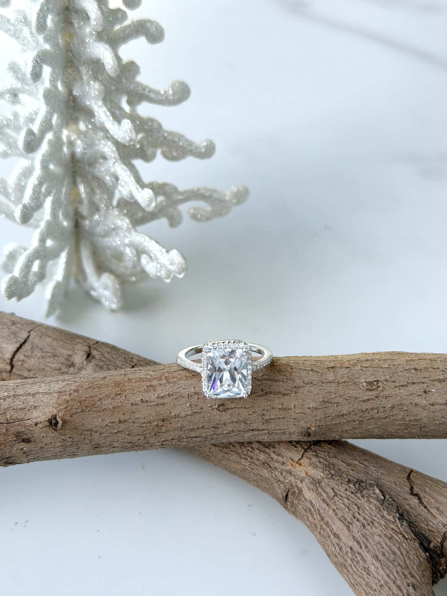 Elegant Big Rectangle Stone Design Ring