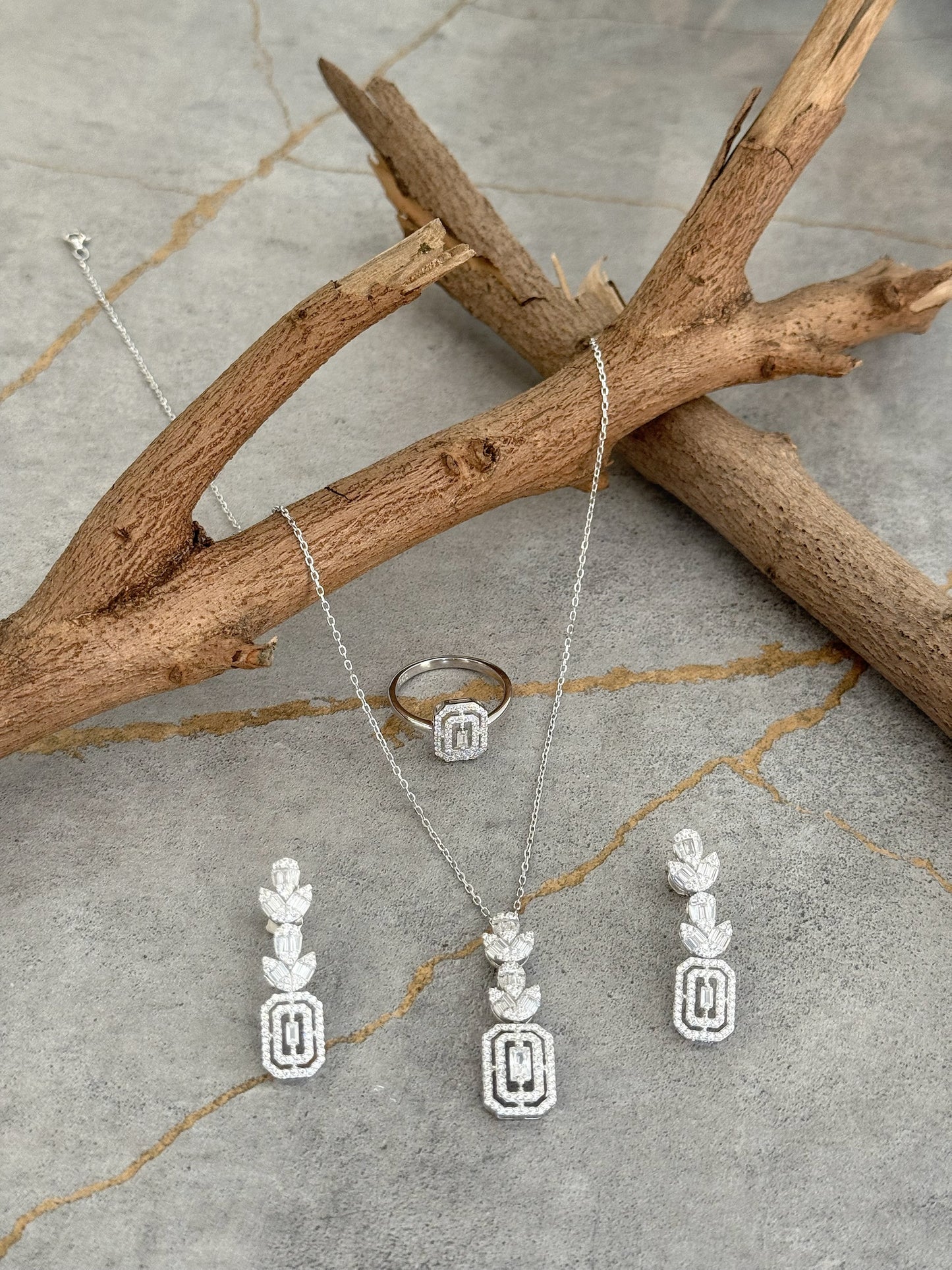 Three Pieces Wedding & Special Occasion Set Style 11