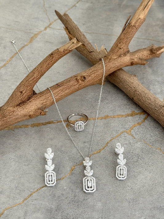 Three Pieces Wedding & Special Occasion Set Style 11