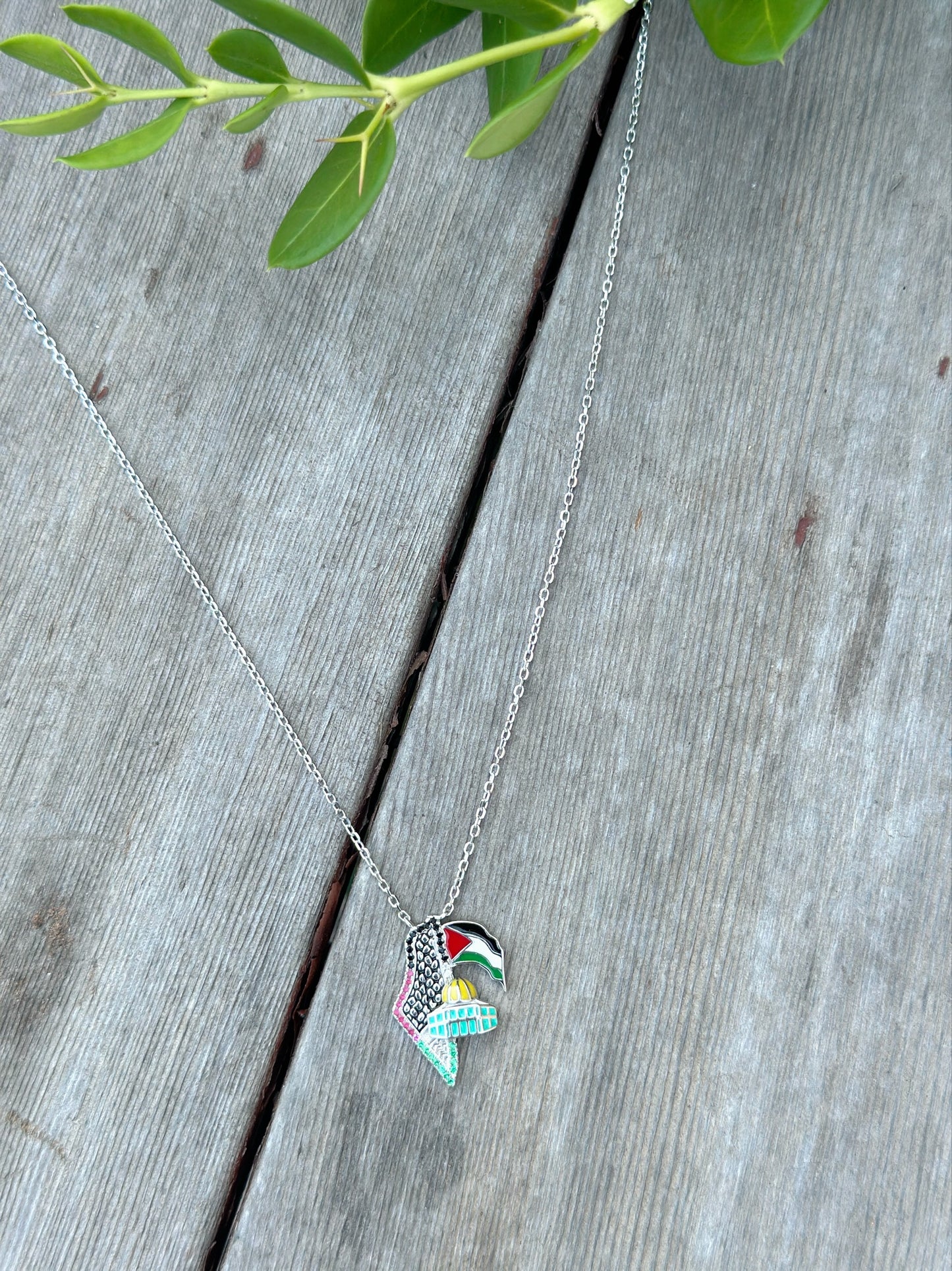 Palestine Map & Flag Necklace