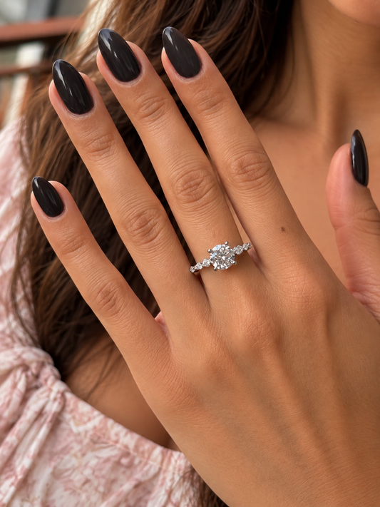 Round Stone Design Ring