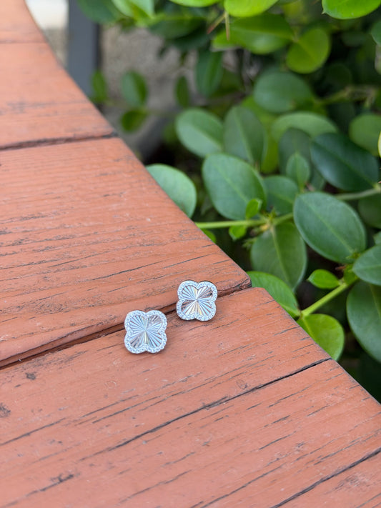 Van Cleef Plain Design Earrings