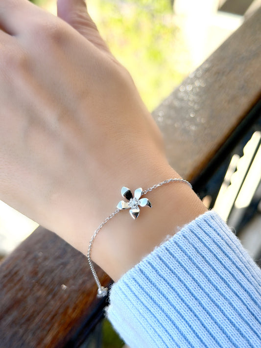 Flower Design Bracelet