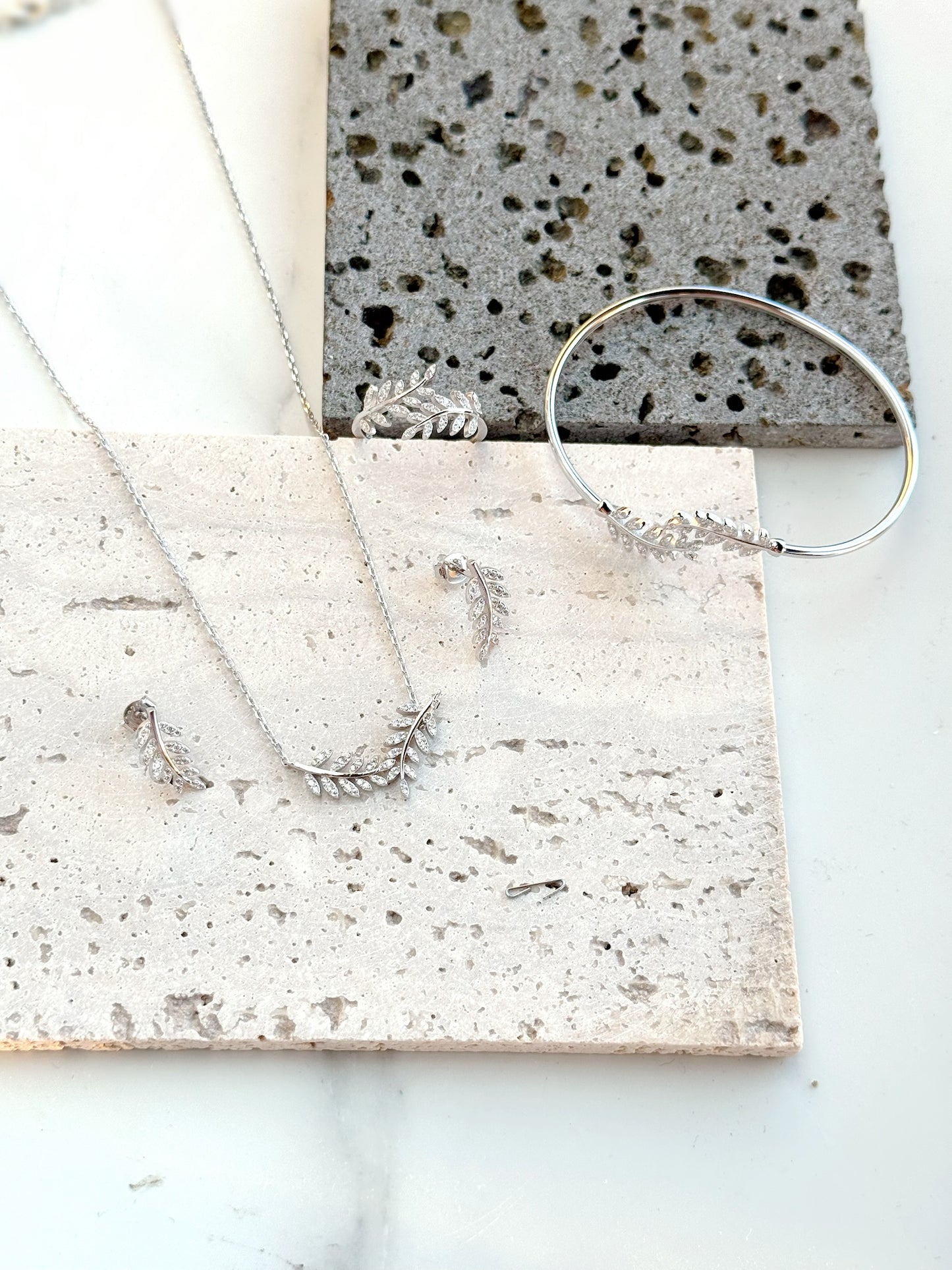 Classy & Simple Leaf Design Set