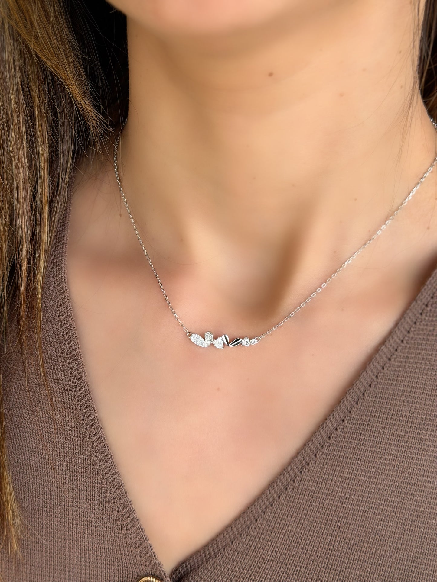Leaf Design Necklace