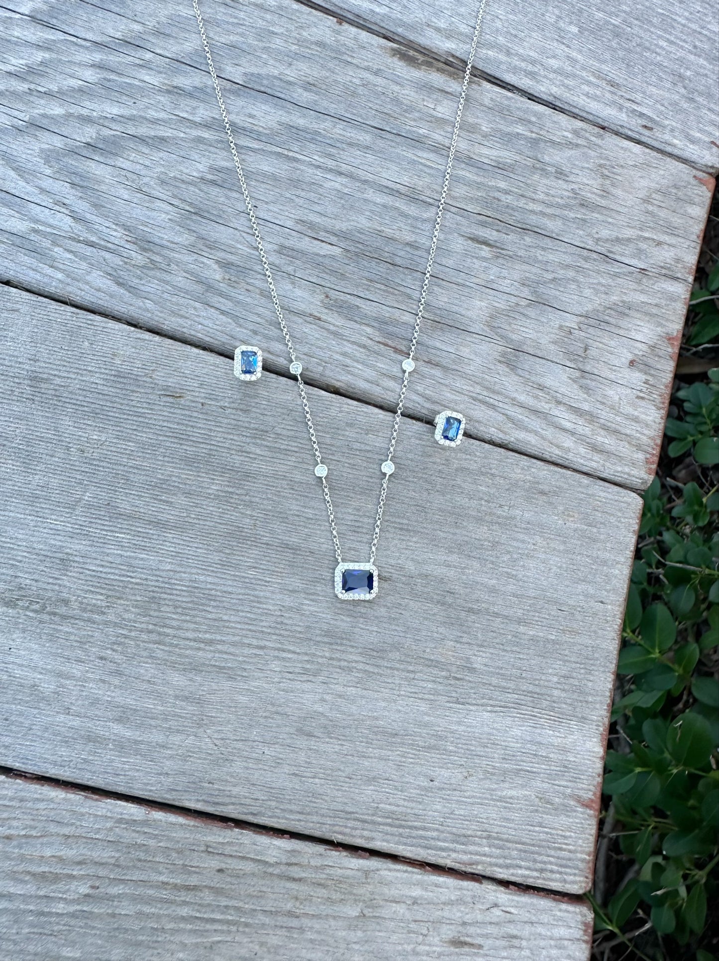Square Stone Set Available In Four Colors
