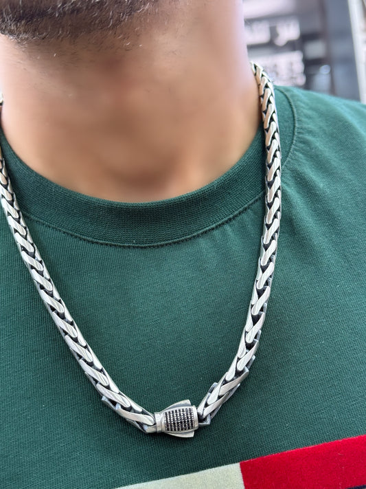 Snake Chain Design Bracelet With Small Black Stones For Men