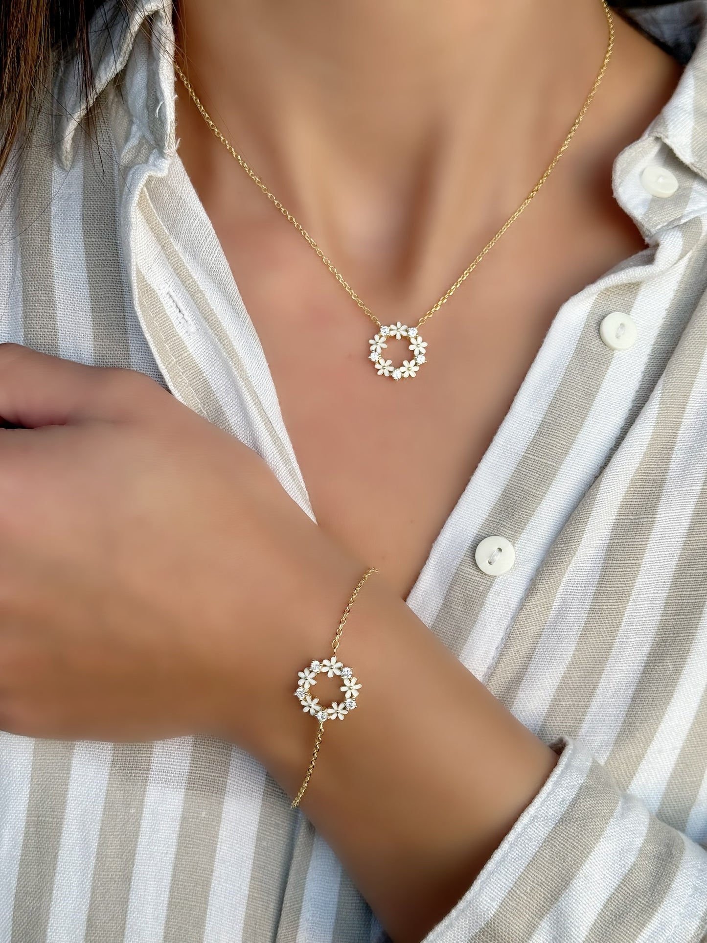 Silver 925 Gold Plated Daisy Flower Design Necklace & Bracelet
