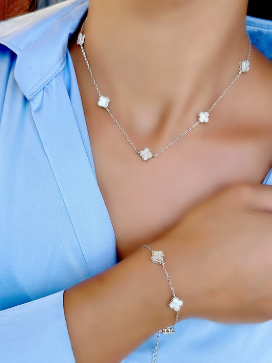 Van Cleef White Stone Set