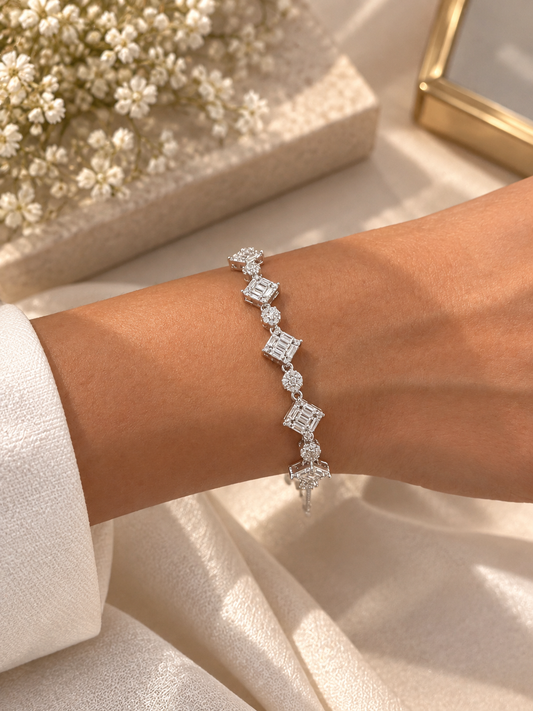 Alternating Geometric Link Design Bracelet With Extension