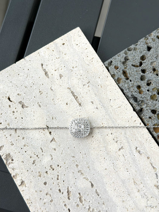 Elegant Square Cluster Design Bracelet