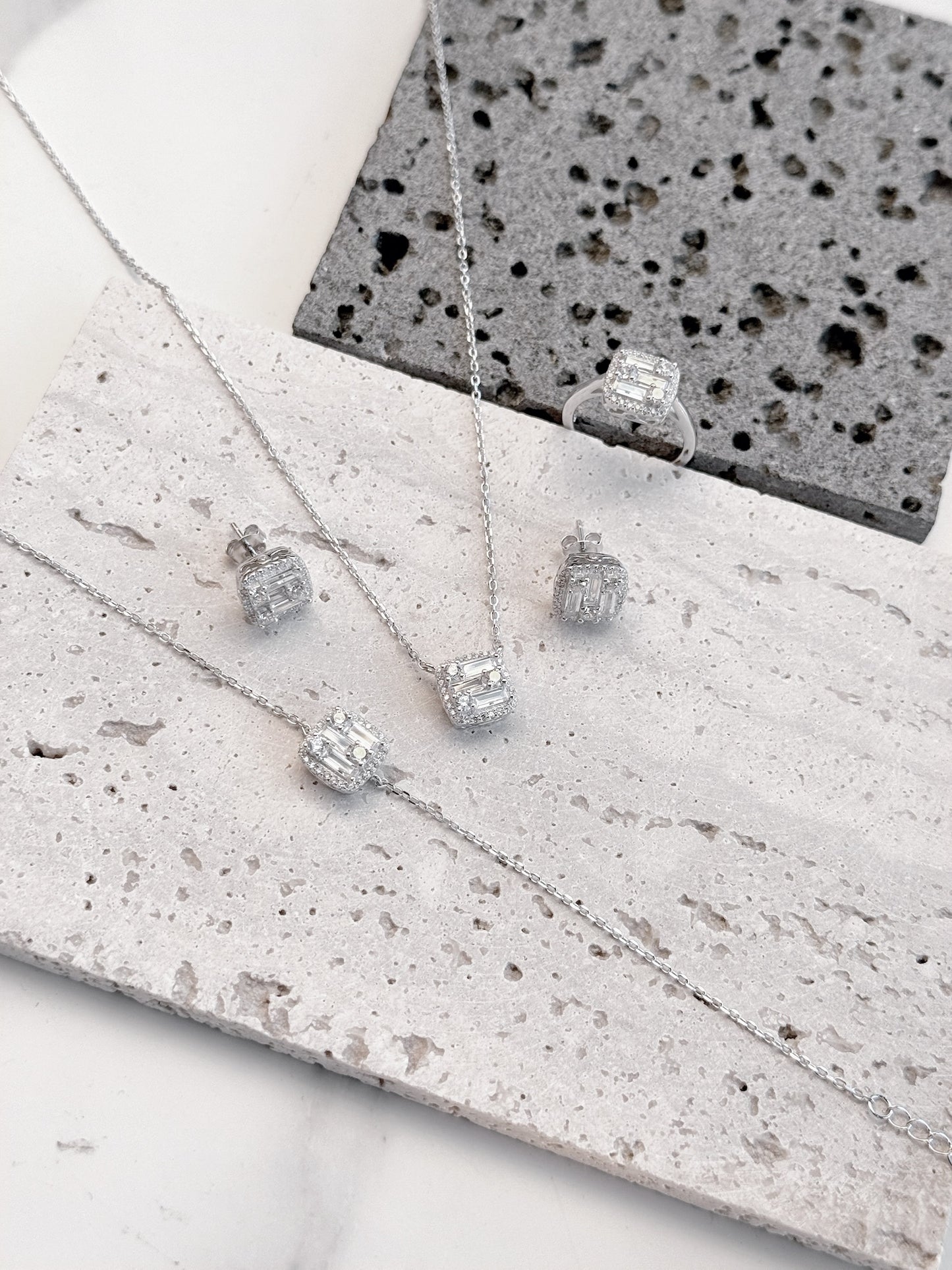 Cushion Cut Stone Design Set