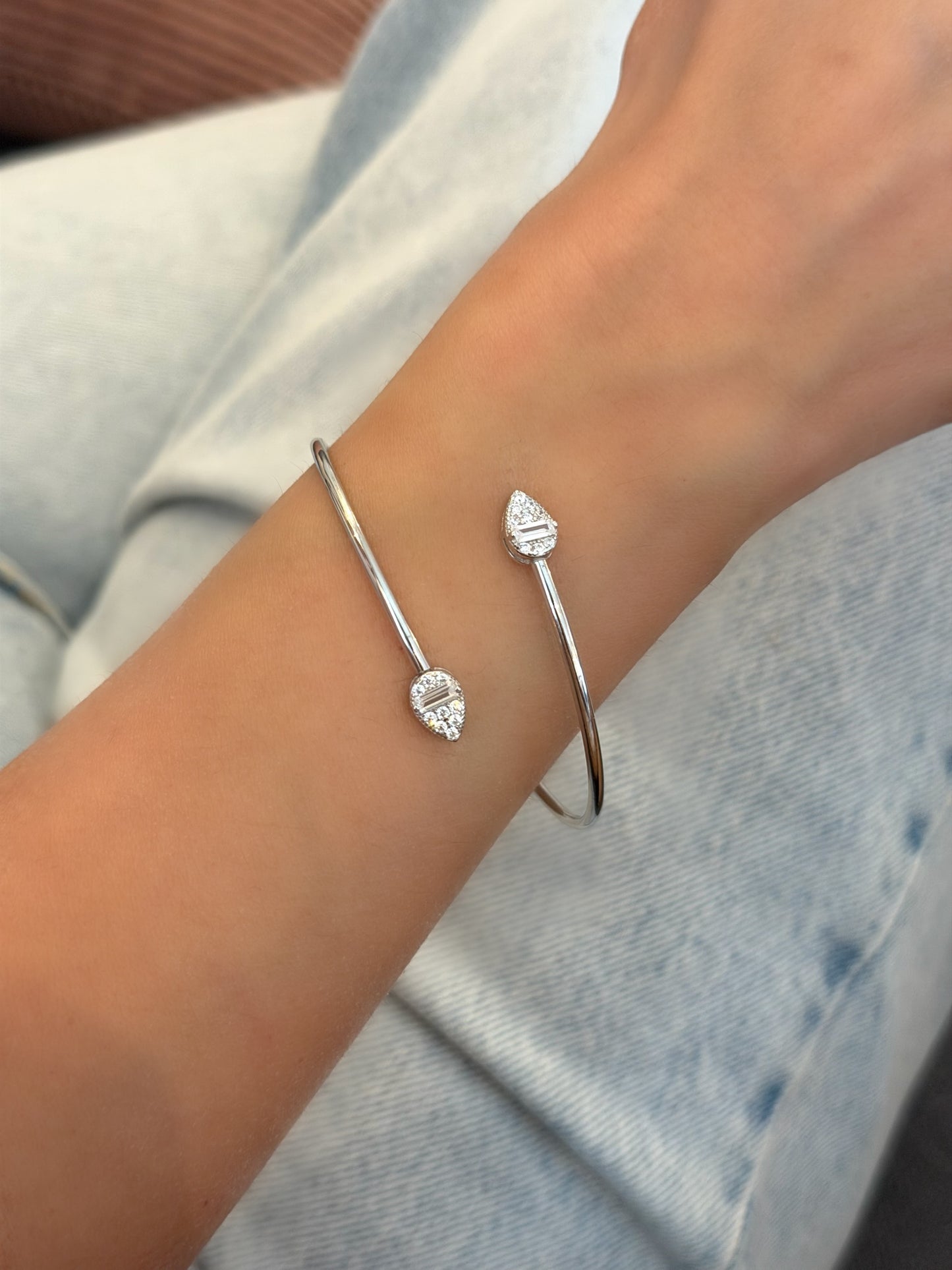 Bangle For Women With Tear Drop Design