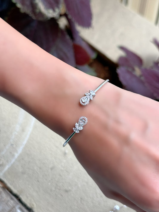 Tear Drop Open Bangle Bracelet With Leaf Design