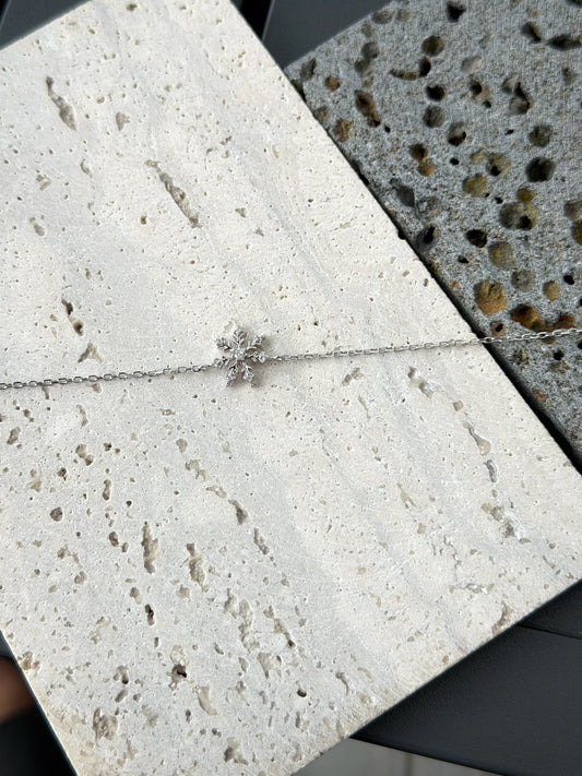 Snow Flake Design Bracelet