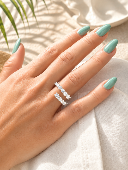 Adjustable Ring Round Stones Design