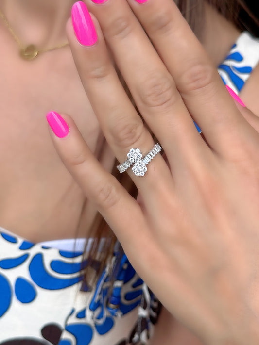 Flowers Ring With Rectangle Stones Design