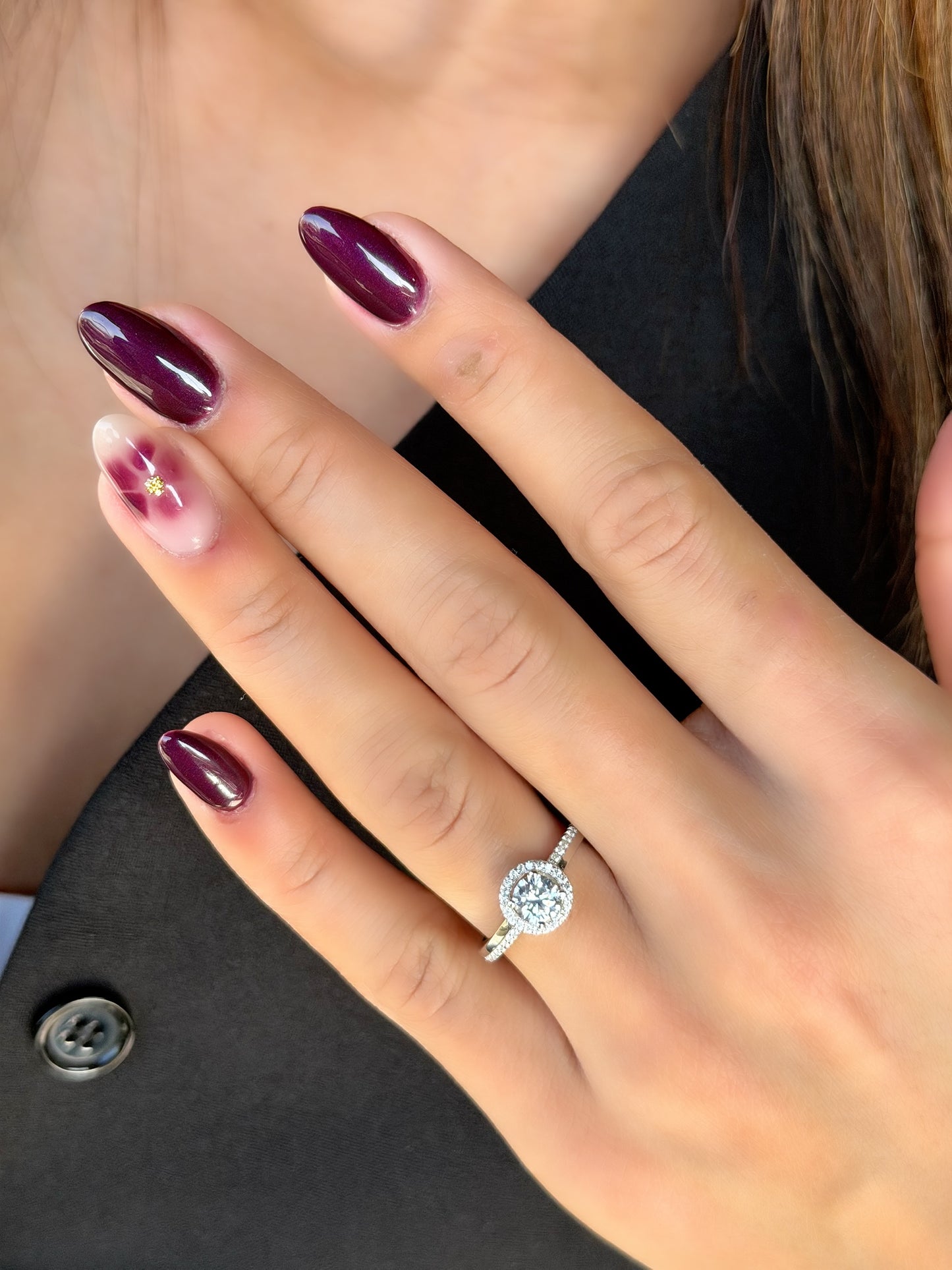 Elegant Round Design Ring