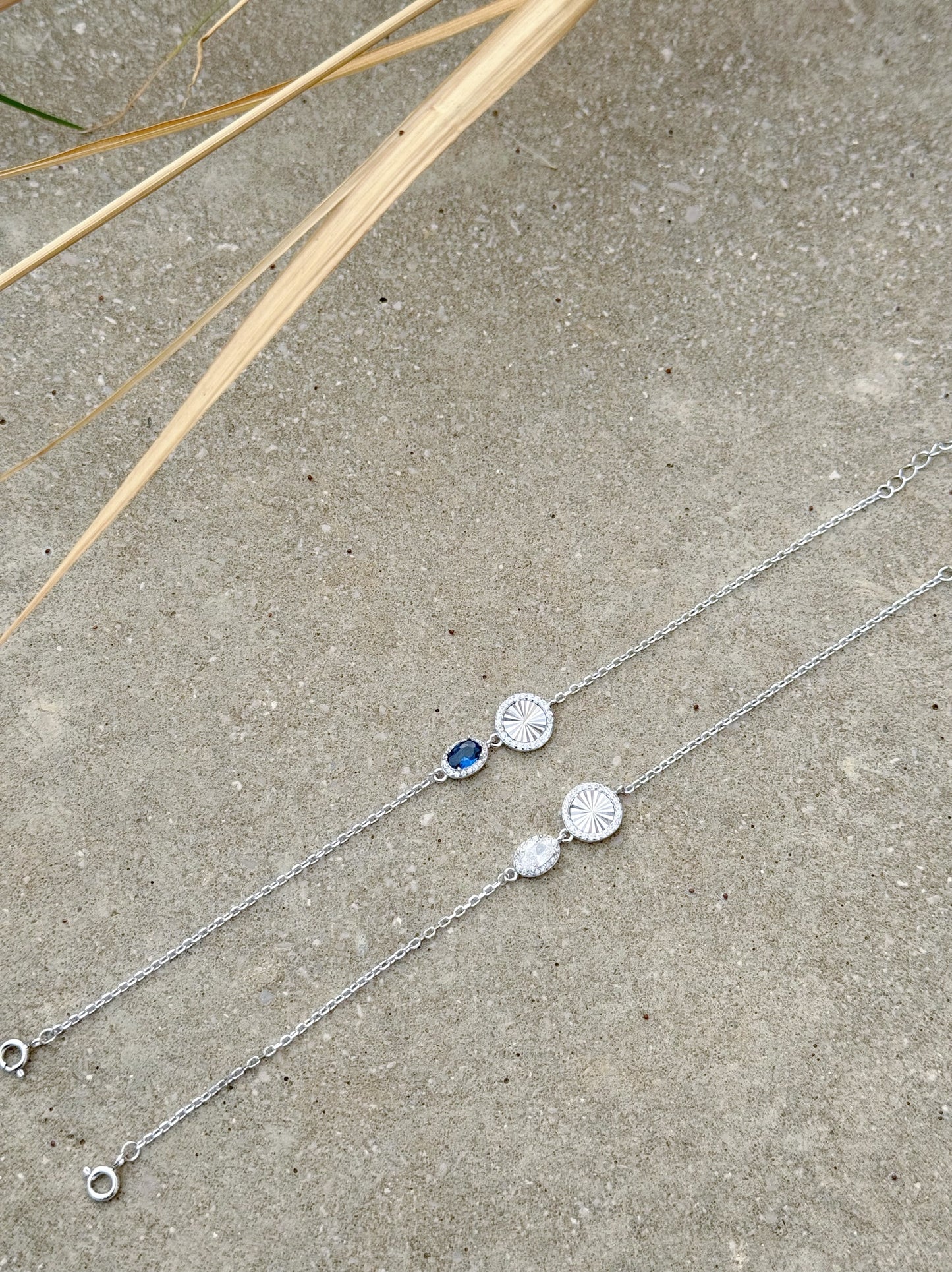 Circle Design Bracelet With Oval Stone