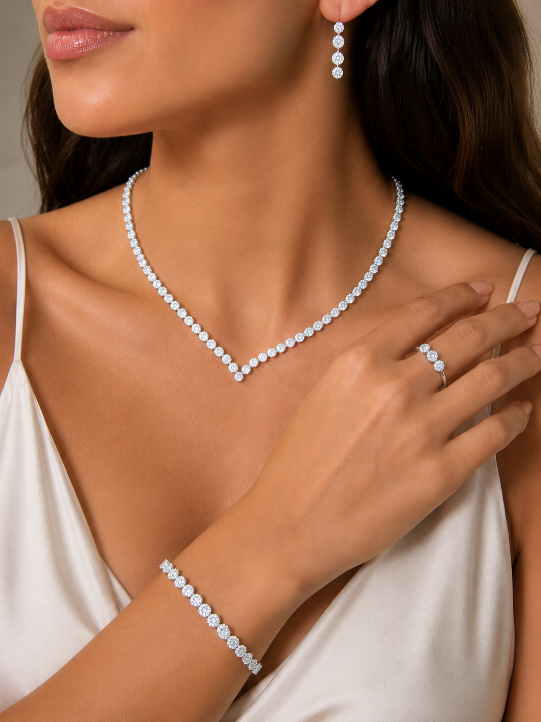 Wedding Set Round Stones v Cut Design