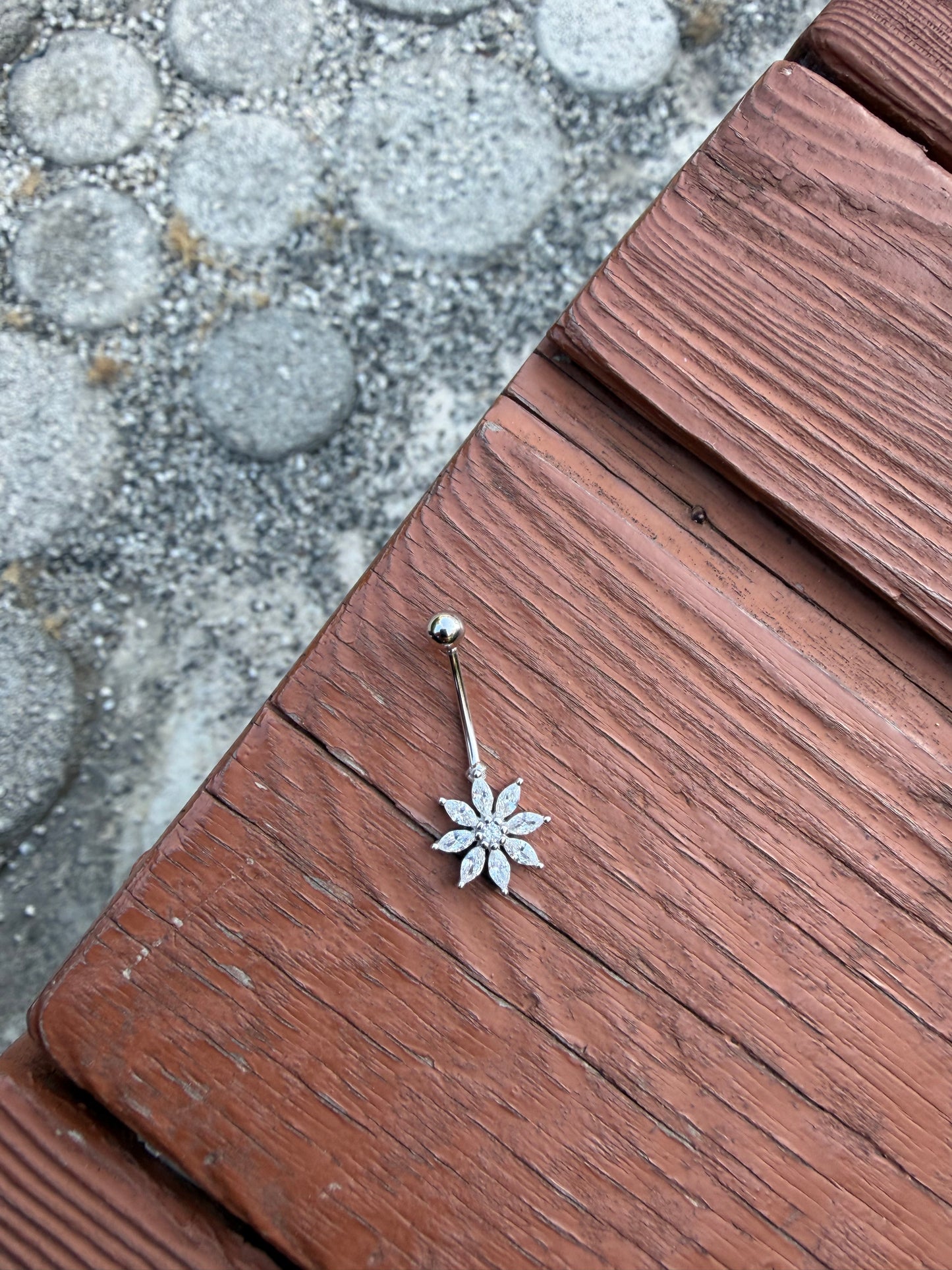 Medium Size Flower Design Belly Piercing