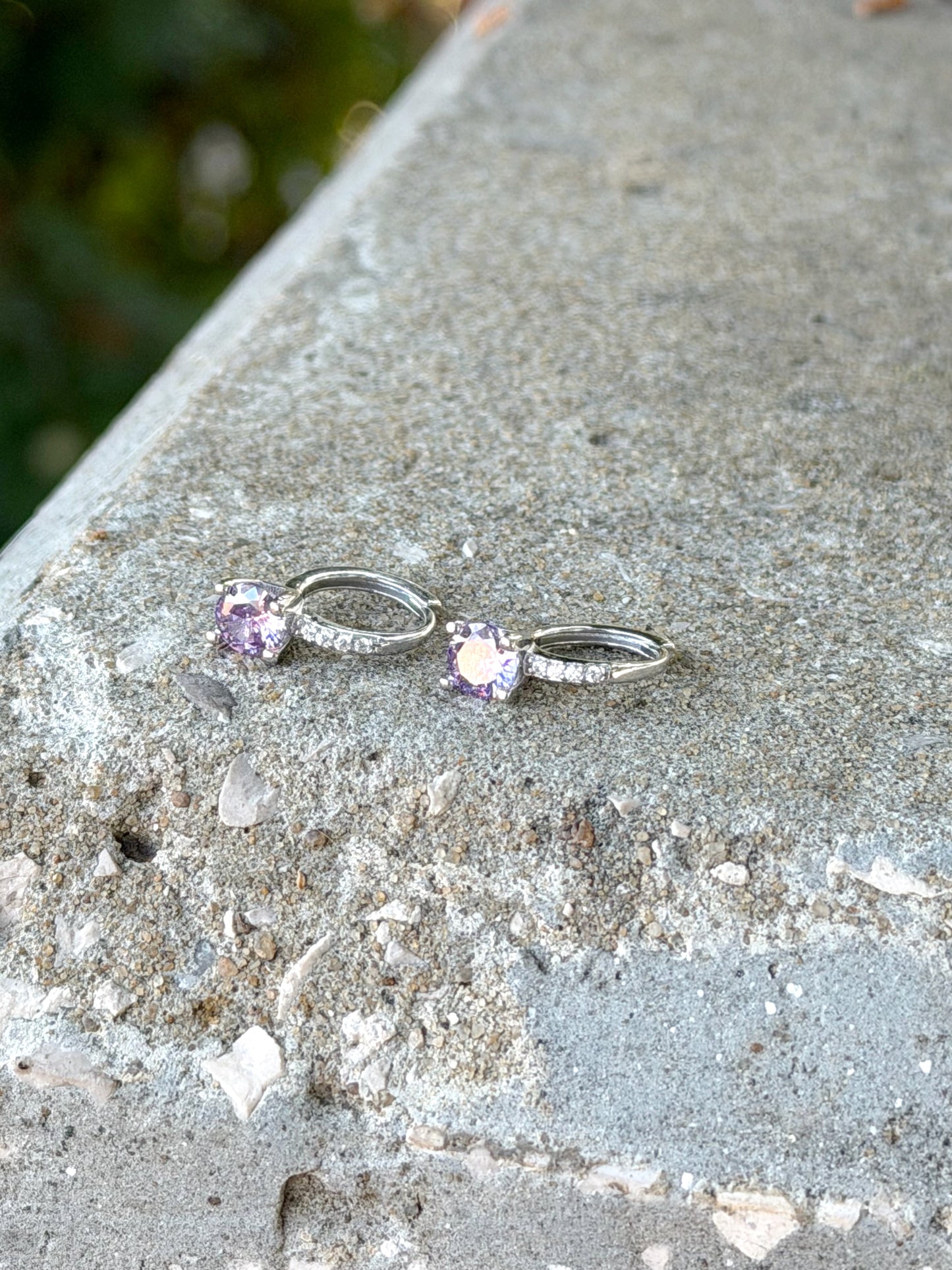 Hoop Earrings With Lilac Round Stone