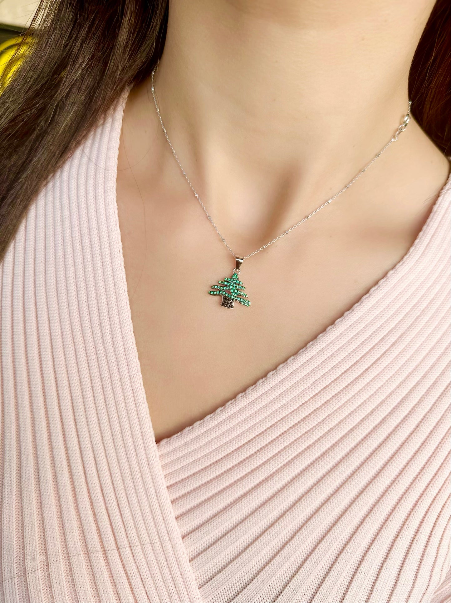 Cedar Necklace Green Color